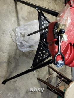 B&B 6100 Tri-stand Chain Vise 1/8 inch to 6 inch Pipe Capacity Free Shipping