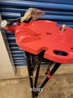 B&B 6100 Tri-stand Chain Vise 1/8 inch to 6 inch Pipe Capacity Free Shipping