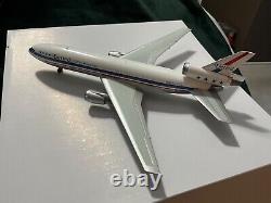 Inflight200 United Friend Ship DC-10-10 Mint, with stand, lmtd to 50 pcs
