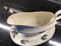 Lenox Winter Greetings Gravy Sauce Boat with Stand NEW USA Free Shipping