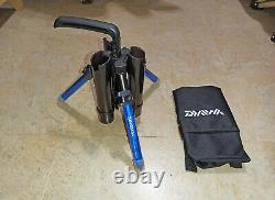 New Daiwa Rod Belt Light Lure Rod Stand 300 Blue 869553 with Case Ship from USA