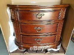 Pair of Bernhardt Oval Nightstands/Night Stand FREE IN HOME SHIPPING MOST USA
