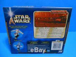 Star Wars Micro Machines Action Fleet Republic Assault Ship Includes Stand HTF